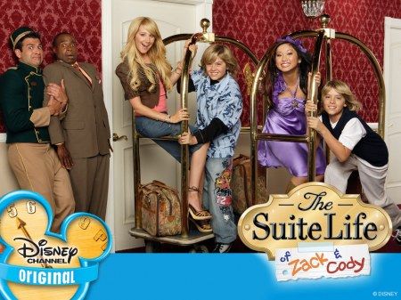 2005_the_suite_life_of_zack_and_cody_wall_0012.jpg